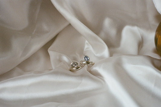 Lumen - Sapphire Sculptural Band